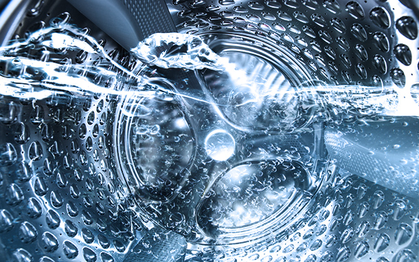 GJITH&Ccedil;KA RRETH UJIT PER LARJE